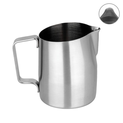 #21 Pichet à bec conique