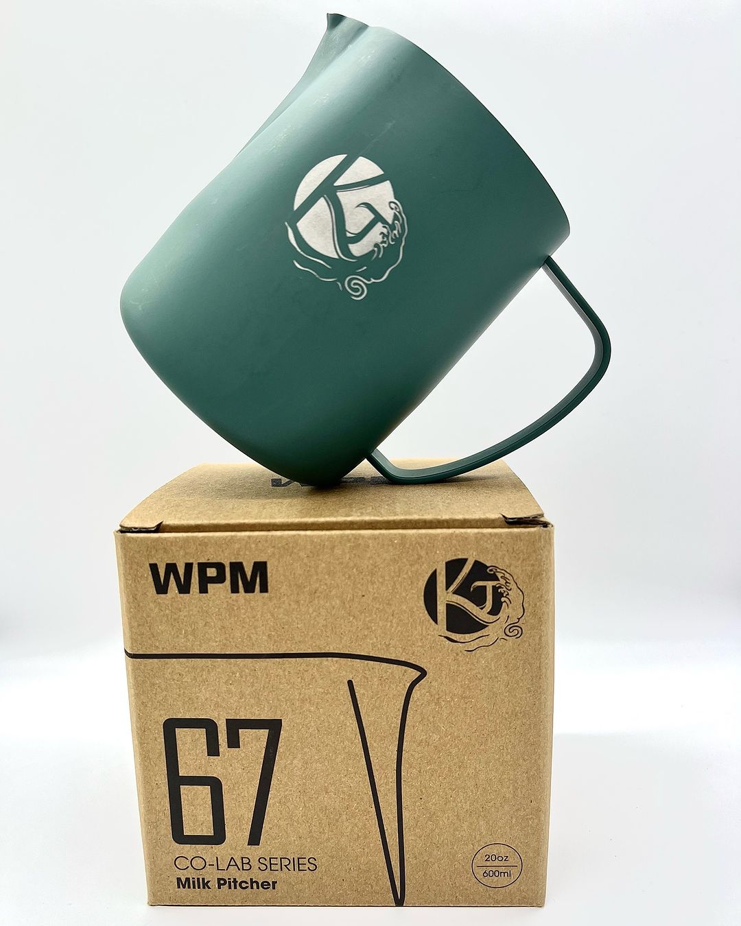 #67 KJ x WPM Pitcher (Jetzt erhältlich!)