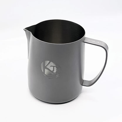 #67 KJ x WPM Pitcher (Jetzt erhältlich!)